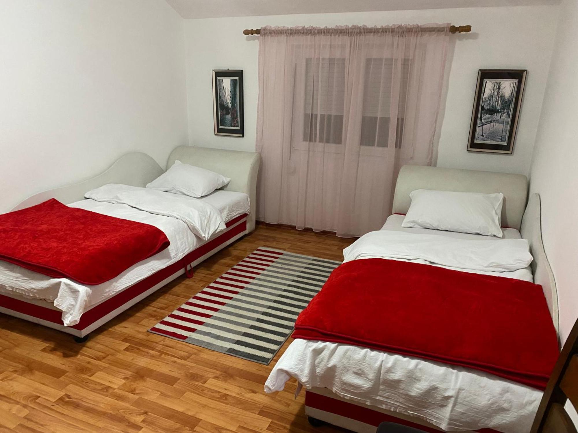 Apartmani Breze Подгорица Екстериор снимка